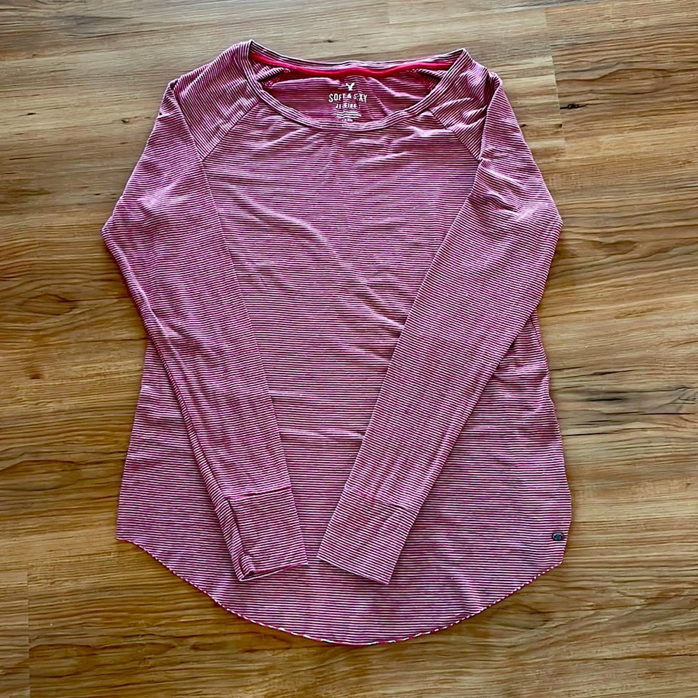 American eagle long sleeved top